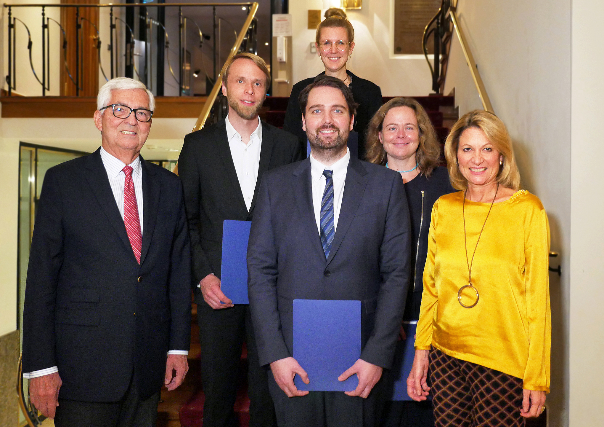 Gruppenbild der Preisträger/innen Gruppenbild der Preisträger/innen