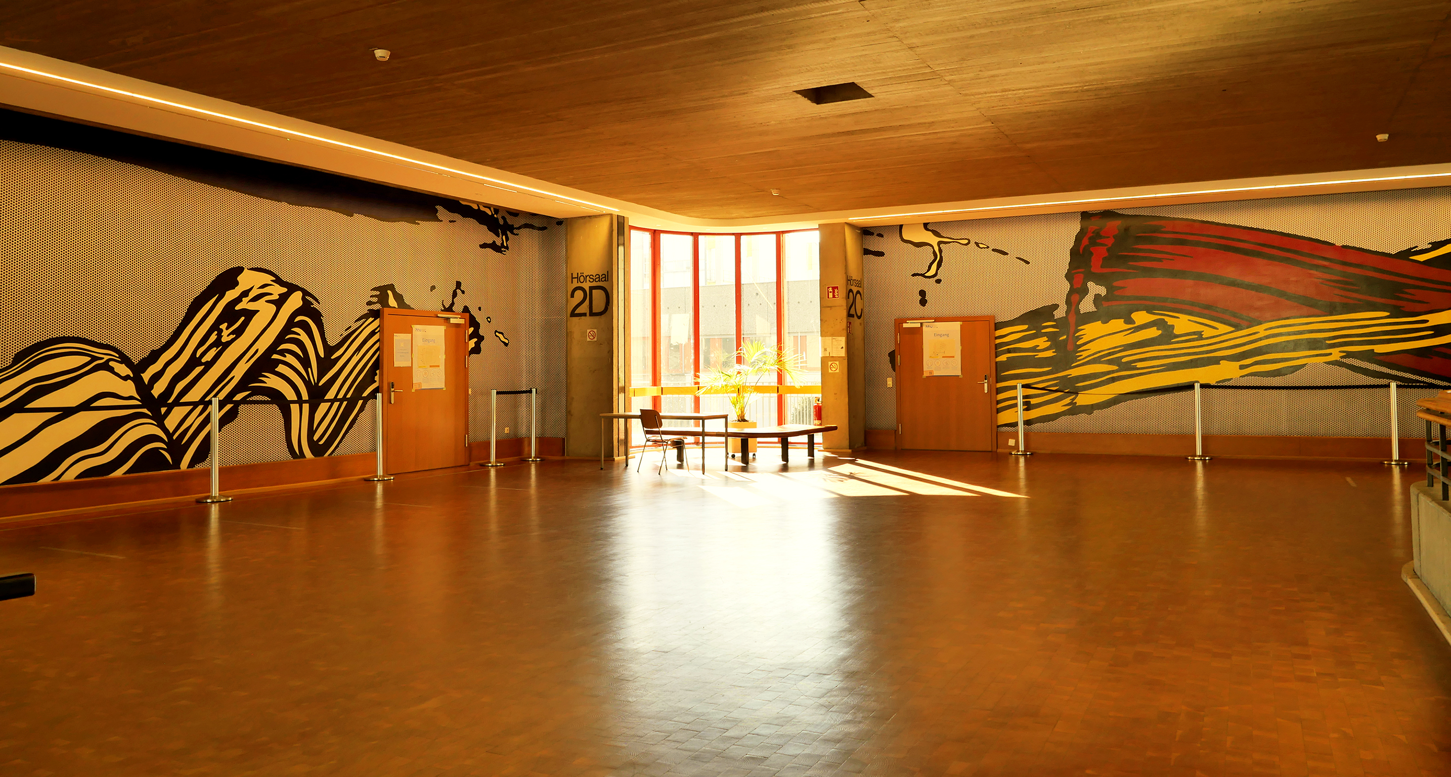Roy Lichtenstein Wandgemälde an der HHU, restauriert Roy Lichtenstein Wandgemälde an der HHU, restauriert